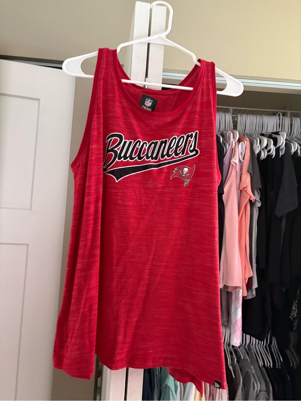 Tampa Bay Buccaneers Women's Red Split Back Tank Top